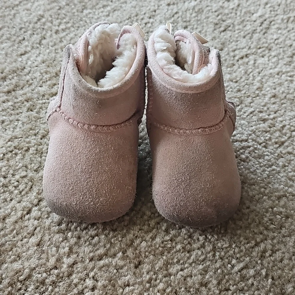 UGG Pink Jessie Bow Baby Booties Size 2/3